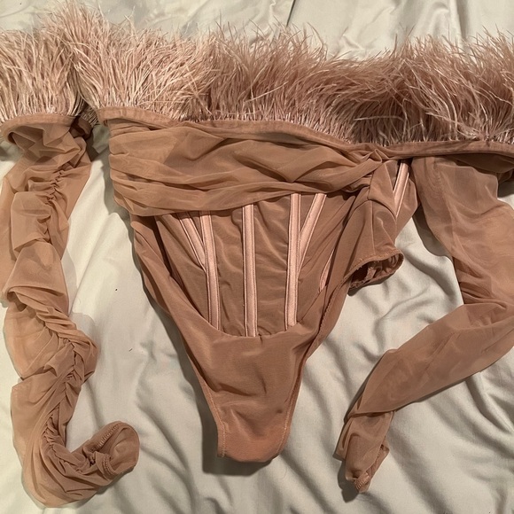 House of CB feather bodysuit - Picture 2 of 3